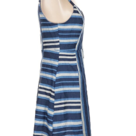 BCBGeneration Dress Pretty Size 8 M Blue Vacation - Picture 3 of 4